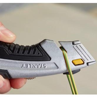 STANLEY INSTANT CHANGE RETRACT KNIFE 0-10-788